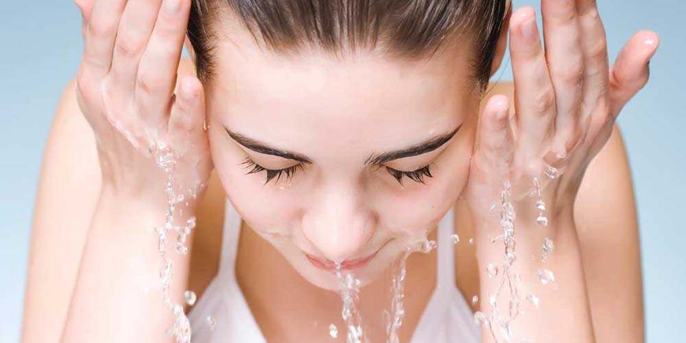 Perawatan Wajah Berminyak Tidak Berhasil? Ketahui Penyebabnya