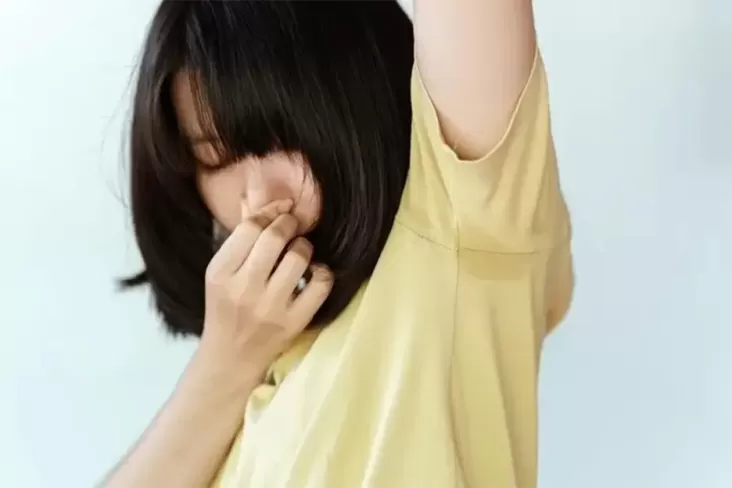 "Ini Dia Cara Ampuh Menghilangkan Bau Ketiak yang Selama Ini Tersembunyi, Ternyata Mandi Belum Menjamin!"