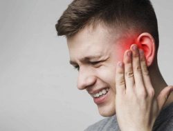 Kehilangan Pendengaran Akibat Kebiasaan Pakai Headset yang Berlebihan