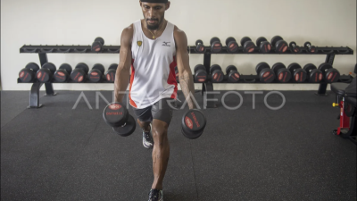 Latihan Angkat Beban untuk Pemula: Panduan yang Akan Membantu Anda Memulai


Membangun Otot untuk Pemula: Tips Awal dalam Latihan Angkat Beban