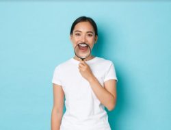 Apakah Membiarkan Gigi Ompong Bahaya untuk Kesehatan?