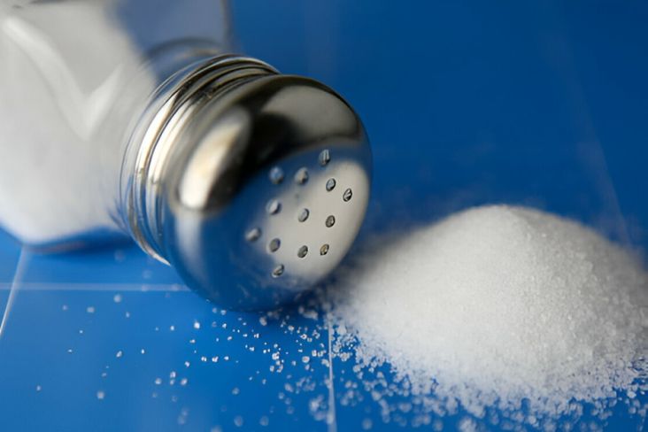 15 Tanda Tubuh Kelebihan Garam lalu juga Efek Sampingnya