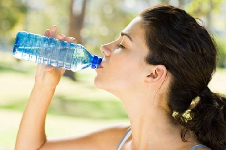 Benarkah Galon Polikarbonat Bisa Sebabkan Kanker?