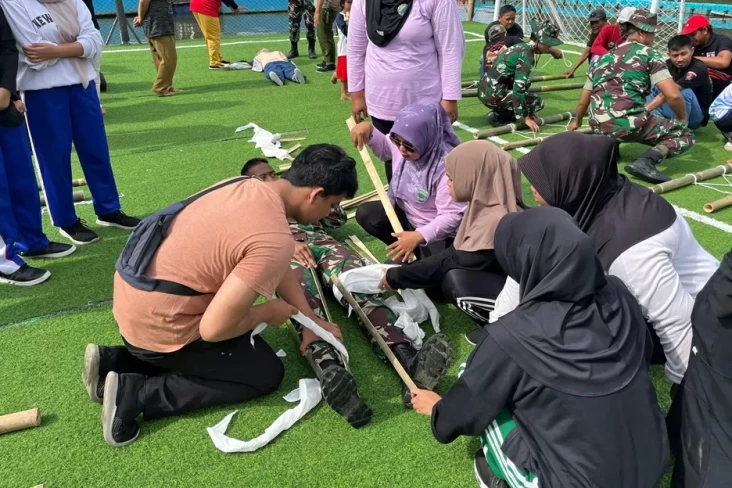 FKUI Hadirkan Layanan Aspek Kesejahteraan Gratis di Muara Angke, Peringati 75 Tahun Dedikasi